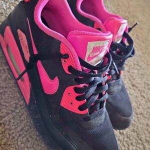 Nike Black and Hot Pink Low-Top Sneakers